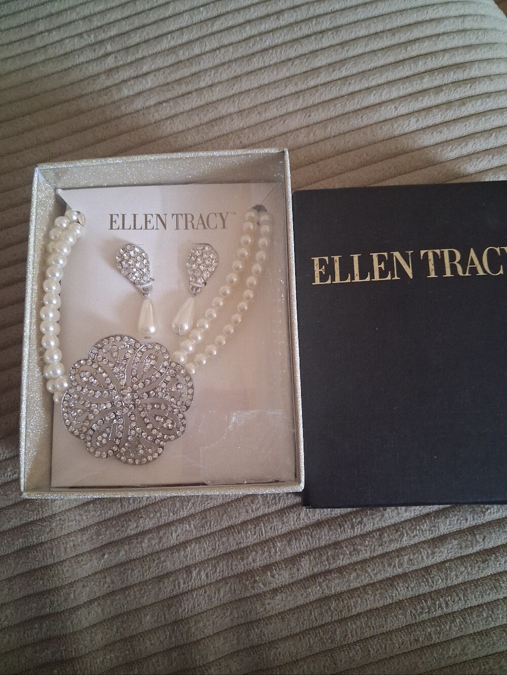 Ellen Tracy Pearl and Rhinestone Statement Necklace with Drop Earrings - White